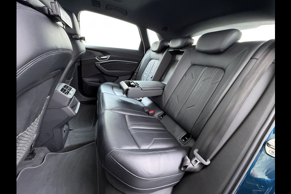 Audi e-tron 55 Quattro 95kWh Camera Panoramadak 2 Zijdes Laden Adap.Cruise Trekhaak Navi Ecc Leder Business Edition Plus SOH 91% Elek.Stoelen+Verwarmd Keyless Rijstrooksensor AWD 4WD Elek.Achterklep 1e Eigenaar Origineel Nederlandse Auto Dealeronderhouden