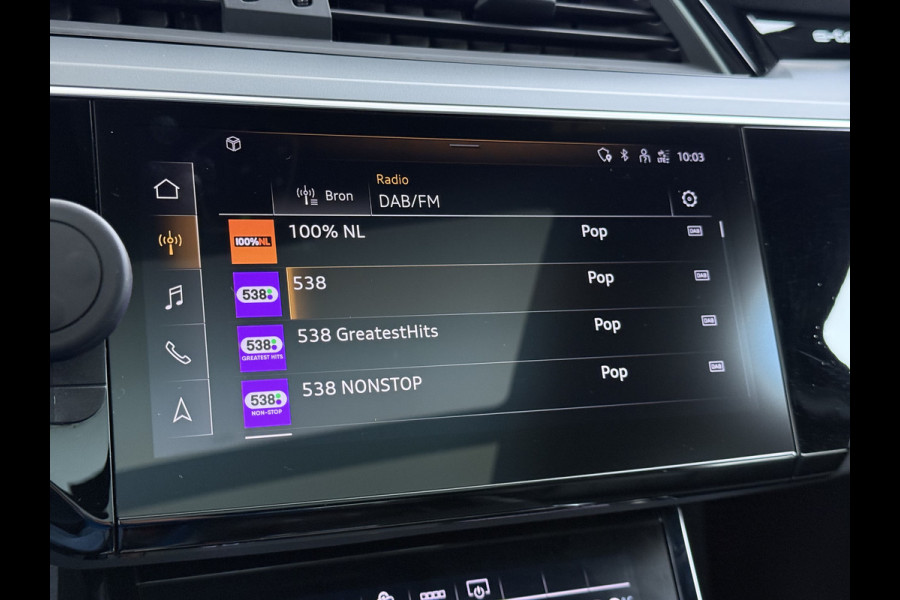 Audi e-tron 55 Quattro 95kWh Camera Panoramadak 2 Zijdes Laden Adap.Cruise Trekhaak Navi Ecc Leder Business Edition Plus SOH 91% Elek.Stoelen+Verwarmd Keyless Rijstrooksensor AWD 4WD Elek.Achterklep 1e Eigenaar Origineel Nederlandse Auto Dealeronderhouden