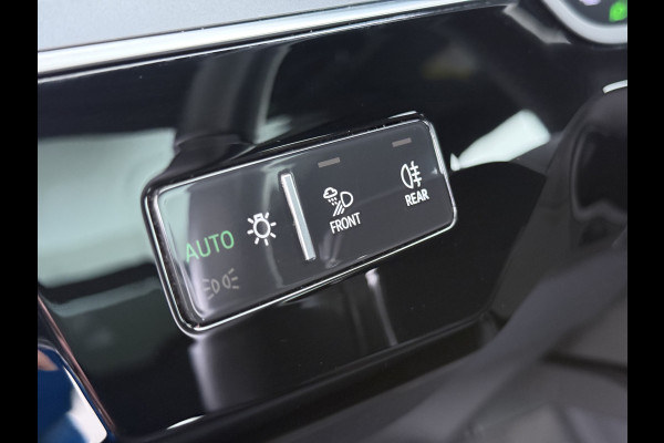 Audi e-tron 55 Quattro 95kWh Camera Panoramadak 2 Zijdes Laden Adap.Cruise Trekhaak Navi Ecc Leder Business Edition Plus SOH 91% Elek.Stoelen+Verwarmd Keyless Rijstrooksensor AWD 4WD Elek.Achterklep 1e Eigenaar Origineel Nederlandse Auto Dealeronderhouden