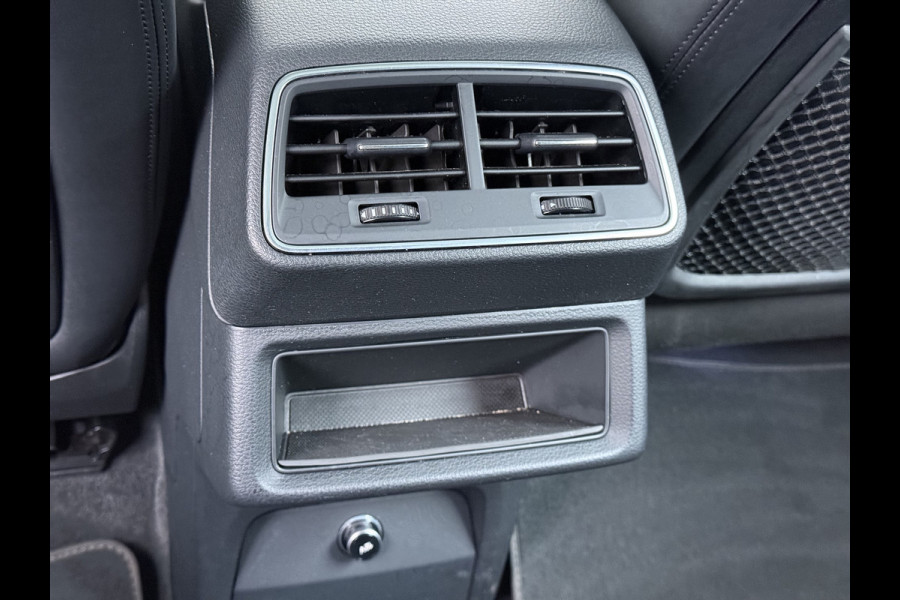 Audi e-tron 55 Quattro 95kWh Camera Panoramadak 2 Zijdes Laden Adap.Cruise Trekhaak Navi Ecc Leder Business Edition Plus SOH 91% Elek.Stoelen+Verwarmd Keyless Rijstrooksensor AWD 4WD Elek.Achterklep 1e Eigenaar Origineel Nederlandse Auto Dealeronderhouden