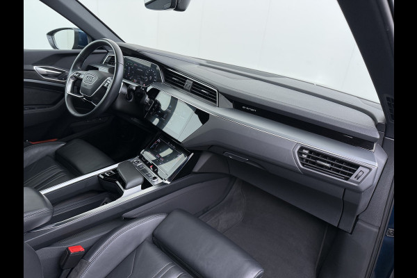 Audi e-tron 55 Quattro 95kWh Camera Panoramadak 2 Zijdes Laden Adap.Cruise Trekhaak Navi Ecc Leder Business Edition Plus SOH 91% Elek.Stoelen+Verwarmd Keyless Rijstrooksensor AWD 4WD Elek.Achterklep 1e Eigenaar Origineel Nederlandse Auto Dealeronderhouden