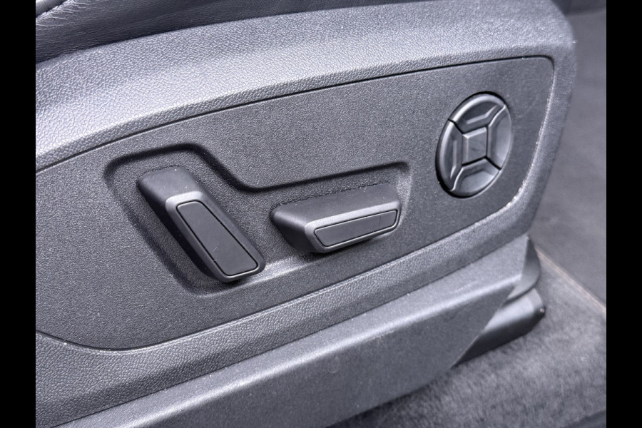 Audi e-tron 55 Quattro 95kWh Camera Panoramadak 2 Zijdes Laden Adap.Cruise Trekhaak Navi Ecc Leder Business Edition Plus SOH 91% Elek.Stoelen+Verwarmd Keyless Rijstrooksensor AWD 4WD Elek.Achterklep 1e Eigenaar Origineel Nederlandse Auto Dealeronderhouden