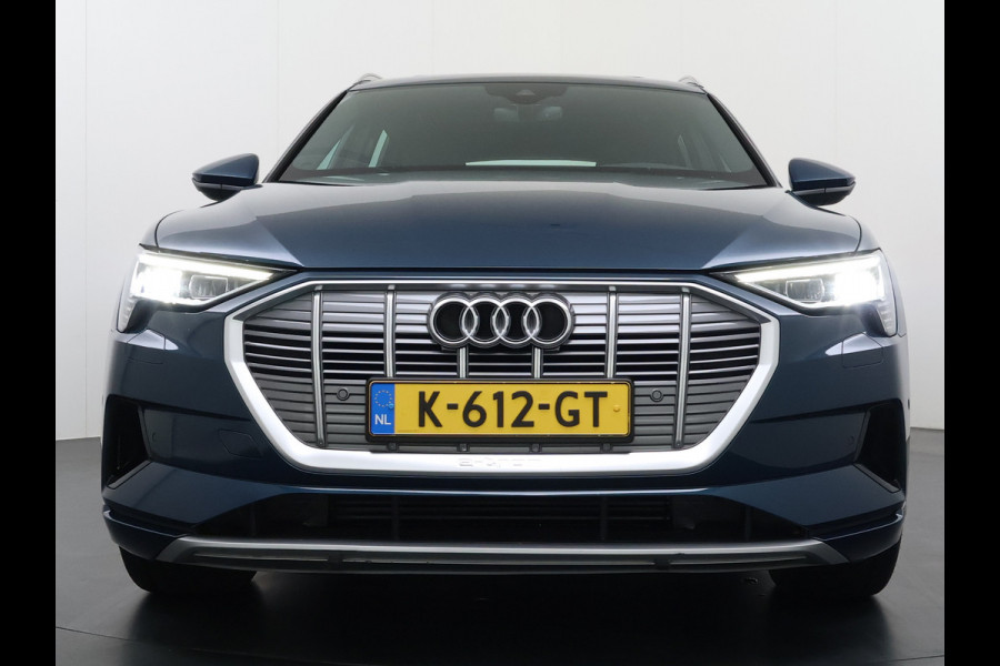 Audi e-tron 55 Quattro 95kWh Camera Panoramadak 2 Zijdes Laden Adap.Cruise Trekhaak Navi Ecc Leder Business Edition Plus SOH 91% Elek.Stoelen+Verwarmd Keyless Rijstrooksensor AWD 4WD Elek.Achterklep 1e Eigenaar Origineel Nederlandse Auto Dealeronderhouden