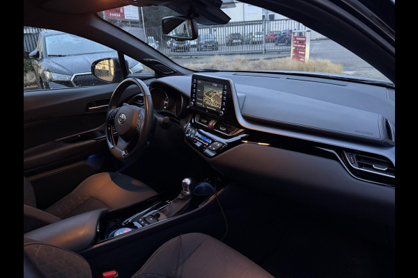 Toyota C-HR 2.0 Hybrid First Edition | JBL-Audio | Stoelverwarming | Navigatie | Apple Carplay & Android Auto |