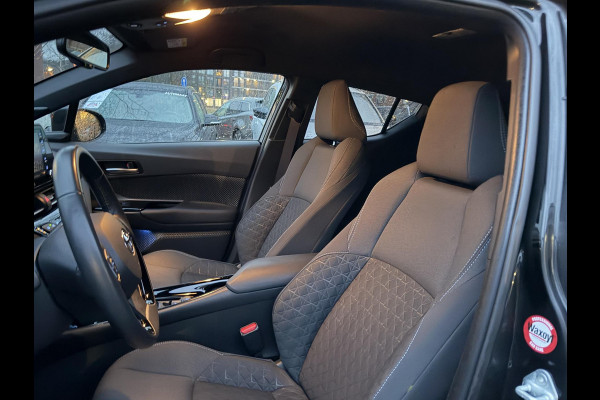 Toyota C-HR 2.0 Hybrid First Edition | JBL-Audio | Stoelverwarming | Navigatie | Apple Carplay & Android Auto |