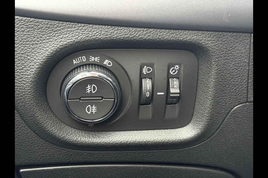 Opel Astra Sports Tourer 1.2 Turbo 110 PK Edition | Navigatie | LED koplampen | Climate Control | Cruise Control | AGR Stoel