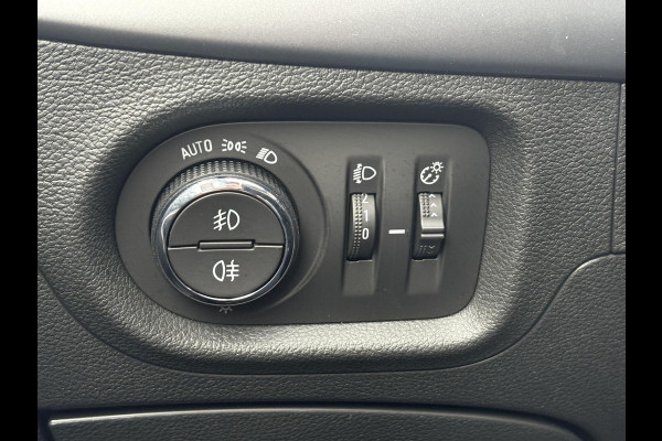 Opel Astra Sports Tourer 1.2 Turbo 110 PK Edition | Navigatie | LED koplampen | Climate Control | Cruise Control | AGR Stoel