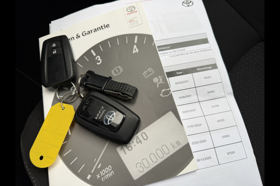 Toyota C-HR 1.8 Hybrid Bi-Tone | PDC V+A | JBL | LED | BSM | Zwarte Velgen | Rijklaar!!!