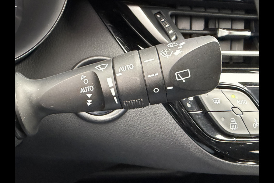 Toyota C-HR 1.8 Hybrid Bi-Tone | PDC V+A | JBL | LED | BSM | Zwarte Velgen | Rijklaar!!!
