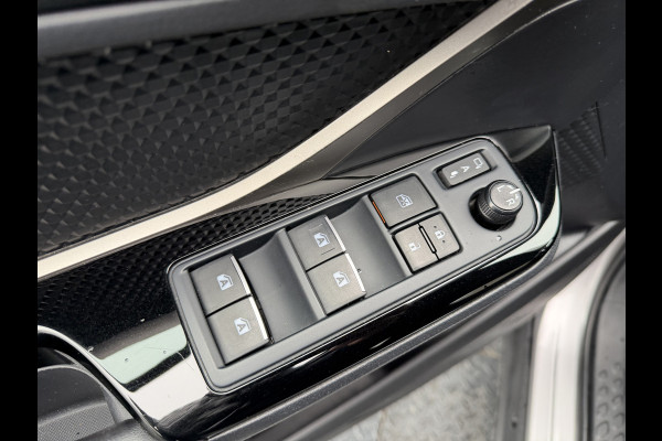 Toyota C-HR 1.8 Hybrid Bi-Tone | PDC V+A | JBL | LED | BSM | Zwarte Velgen | Rijklaar!!!