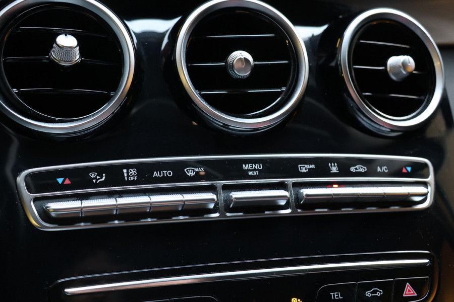 Mercedes-Benz C-Klasse Estate 180 Avantgarde | Inc BTW | Head-Up | Stoelverwarming | CarPlay | Lederen bekleding | Cruise control | F1 Flippers | Nieuwe APK | Dealer onderhouden | Facelift model