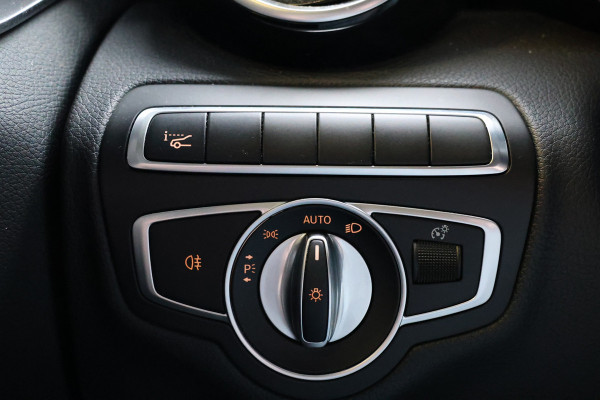 Mercedes-Benz C-Klasse Estate 180 Avantgarde | Inc BTW | Head-Up | Stoelverwarming | CarPlay | Lederen bekleding | Cruise control | F1 Flippers | Nieuwe APK | Dealer onderhouden | Facelift model