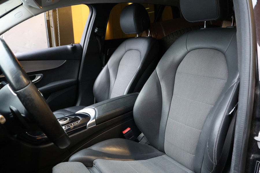 Mercedes-Benz C-Klasse Estate 180 Avantgarde | Inc BTW | Head-Up | Stoelverwarming | CarPlay | Lederen bekleding | Cruise control | F1 Flippers | Nieuwe APK | Dealer onderhouden | Facelift model