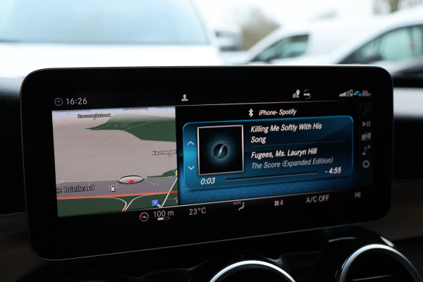 Mercedes-Benz C-Klasse Estate 180 Avantgarde | Inc BTW | Head-Up | Stoelverwarming | CarPlay | Lederen bekleding | Cruise control | F1 Flippers | Nieuwe APK | Dealer onderhouden | Facelift model