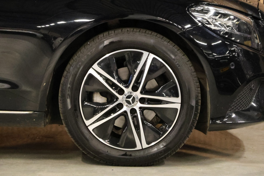 Mercedes-Benz C-Klasse Estate 180 Avantgarde | Inc BTW | Head-Up | Stoelverwarming | CarPlay | Lederen bekleding | Cruise control | F1 Flippers | Nieuwe APK | Dealer onderhouden | Facelift model