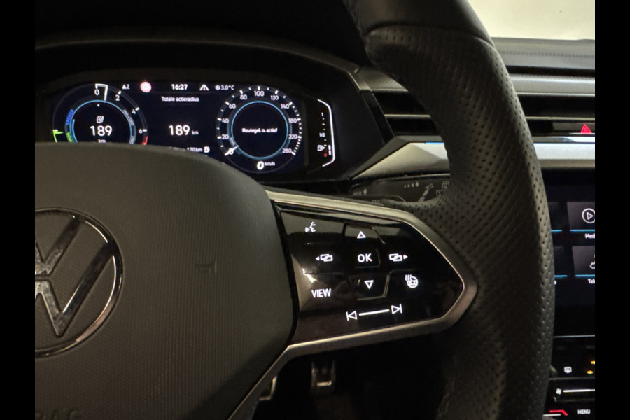 Volkswagen Arteon Shooting Brake eHYBRID 218PK DSG ELEGANCE BUSINESS+ TREKHAAK/NAVI/360CAMERA/LEDER Auto wordt verwacht!