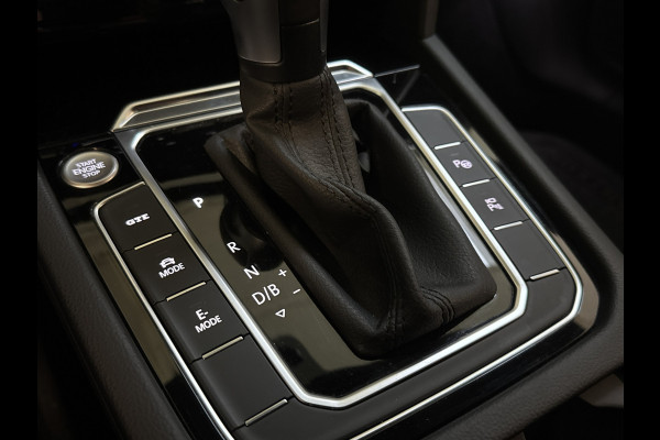 Volkswagen Arteon Shooting Brake eHYBRID 218PK DSG ELEGANCE BUSINESS+ TREKHAAK/NAVI/360CAMERA/LEDER Auto wordt verwacht!