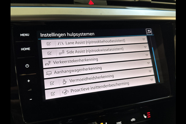 Volkswagen Arteon Shooting Brake eHYBRID 218PK DSG ELEGANCE BUSINESS+ TREKHAAK/NAVI/360CAMERA/LEDER Auto wordt verwacht!