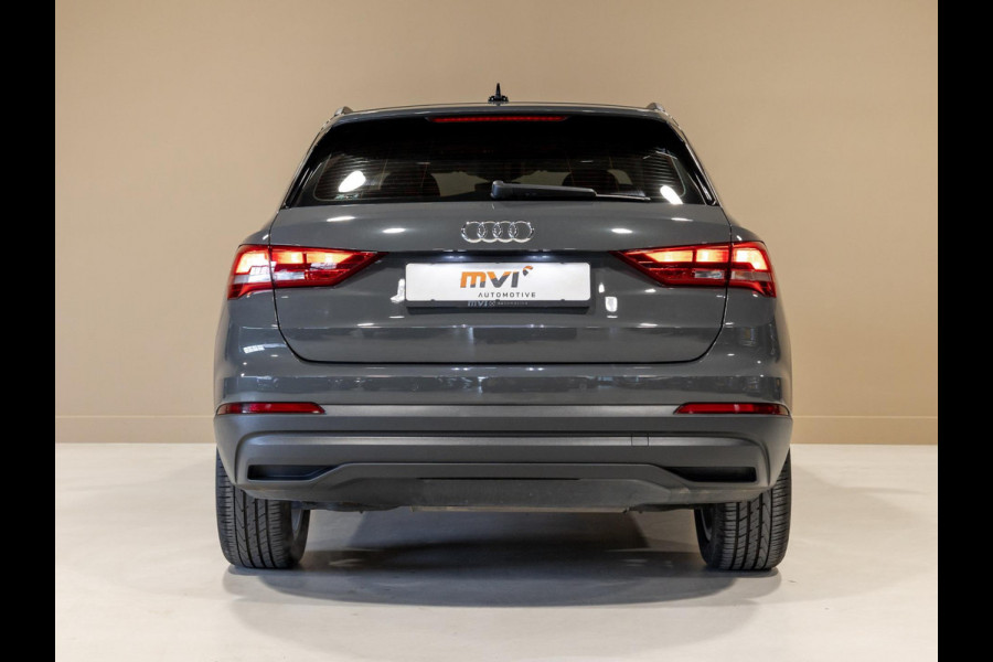 Audi Q3 35 TFSI Pro Line / 150pk / Stoelverwarming / Leder / Dodehoek herkenning /