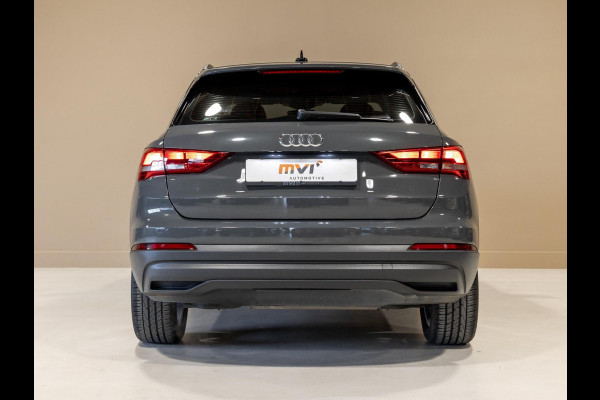 Audi Q3 35 TFSI Pro Line / 150pk / Stoelverwarming / Leder / Dodehoek herkenning /