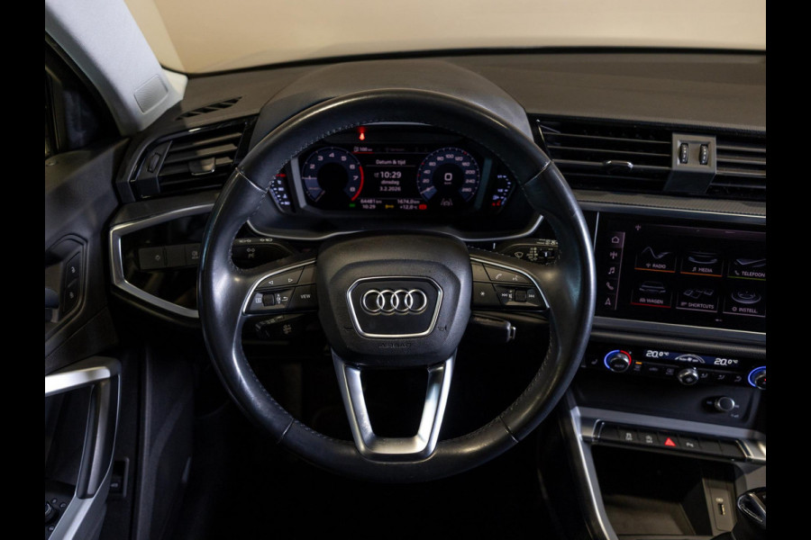 Audi Q3 35 TFSI Pro Line / 150pk / Stoelverwarming / Leder / Dodehoek herkenning /