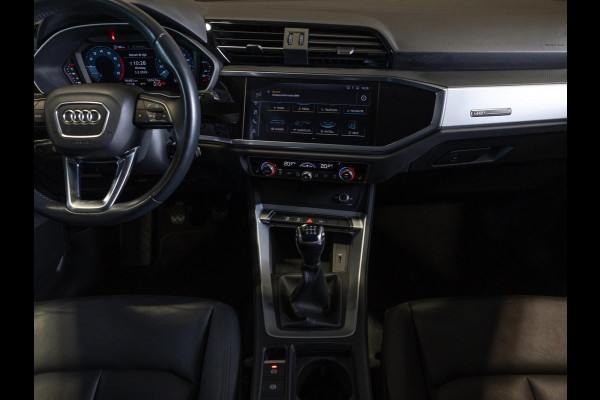 Audi Q3 35 TFSI Pro Line / 150pk / Stoelverwarming / Leder / Dodehoek herkenning /