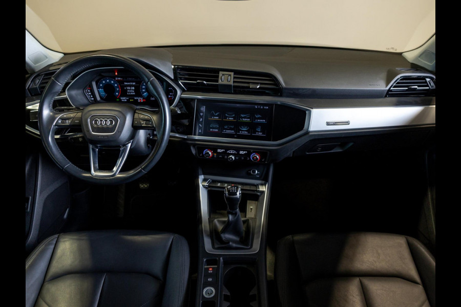Audi Q3 35 TFSI Pro Line / 150pk / Stoelverwarming / Leder / Dodehoek herkenning /