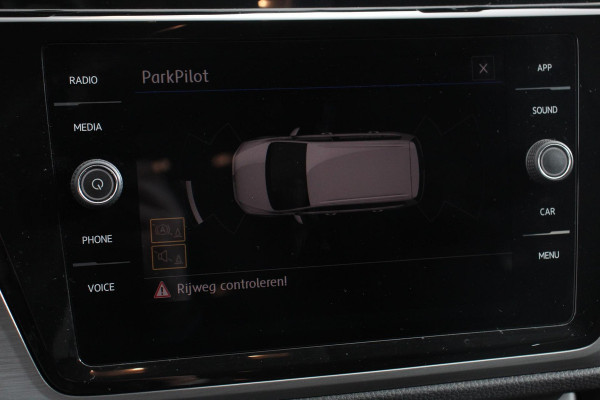 Volkswagen Touran 1.5 TSI 150pk DSG Comfortline 7p | Navigatie | Apple Carplay/Android Auto | Climate Control | Cruise Control Adaptive | Stoelverwarming | Parkeer sensoren