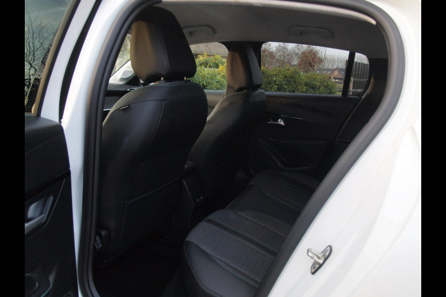 Peugeot e-208 EV Blue Lease Allure 50 kWh | SOH 90% | Camera | Cruise Control | Apple Carplay | NL-Auto |