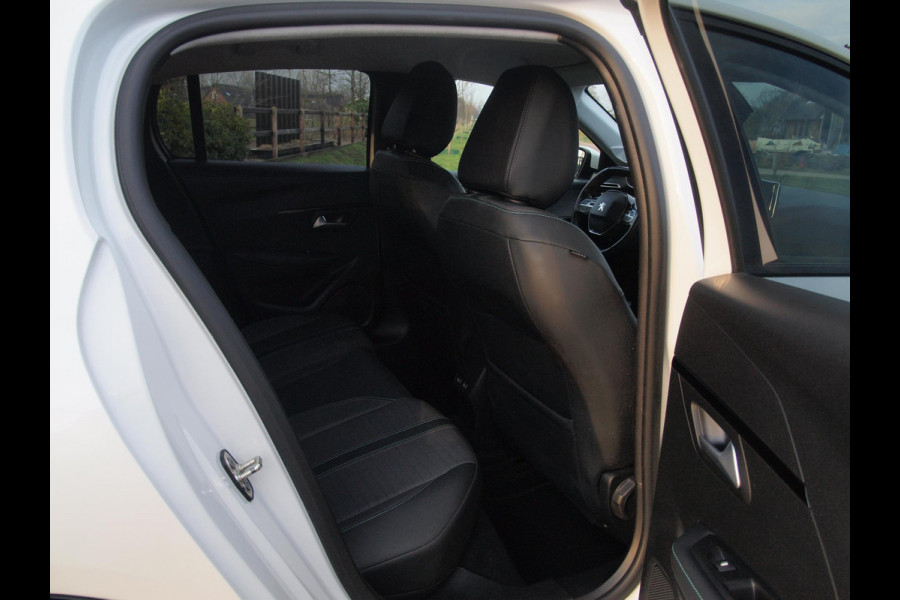Peugeot e-208 EV Blue Lease Allure 50 kWh | SOH 90% | Camera | Cruise Control | Apple Carplay | NL-Auto |