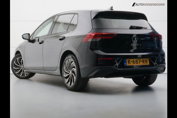 Volkswagen Golf 1.5 TSI Life Business Sport (ALCANTARA,PANORAMA-SCHUIFDAK,MEMORY STOELEN,ADAPTIVE CRUISE,SFEERVERLICHTING,CAMERA)