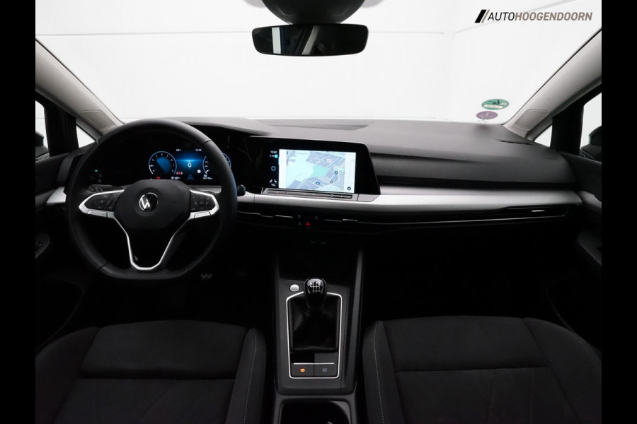 Volkswagen Golf 1.5 TSI Life Business Sport (ALCANTARA,PANORAMA-SCHUIFDAK,MEMORY STOELEN,ADAPTIVE CRUISE,SFEERVERLICHTING,CAMERA)