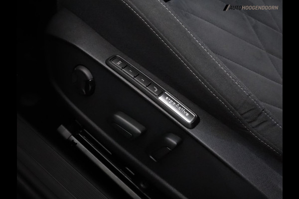 Volkswagen Golf 1.5 TSI Life Business Sport (ALCANTARA,PANORAMA-SCHUIFDAK,MEMORY STOELEN,ADAPTIVE CRUISE,SFEERVERLICHTING,CAMERA)