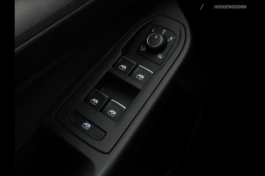 Volkswagen Golf 1.5 TSI Life Business Sport (ALCANTARA,PANORAMA-SCHUIFDAK,MEMORY STOELEN,ADAPTIVE CRUISE,SFEERVERLICHTING,CAMERA)