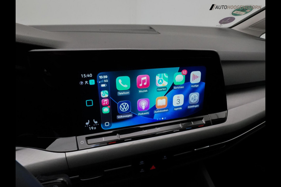 Volkswagen Golf 1.5 TSI Life Business Sport (ALCANTARA,PANORAMA-SCHUIFDAK,MEMORY STOELEN,ADAPTIVE CRUISE,SFEERVERLICHTING,CAMERA)