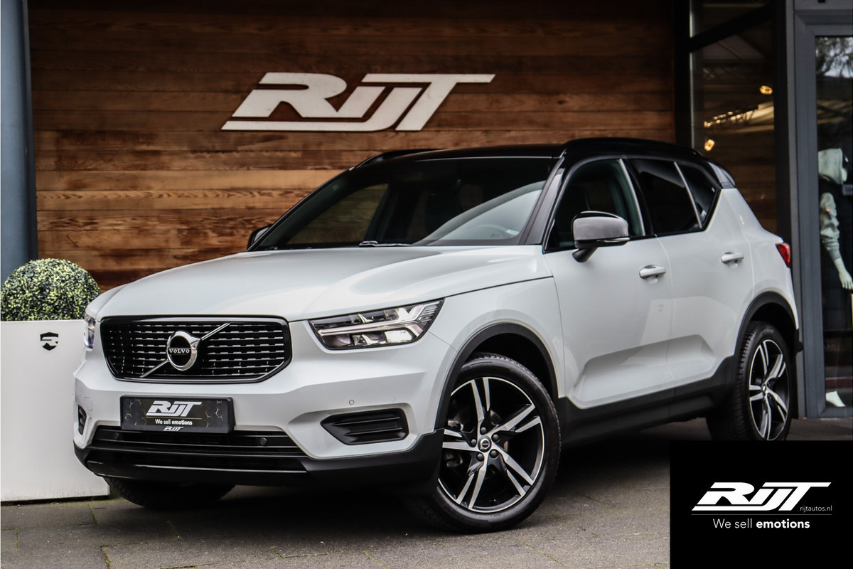 Volvo XC40 1.5 T3 R-Design **Lane assist/Resign lederen stoelen/Zwarte hemel/DAB**