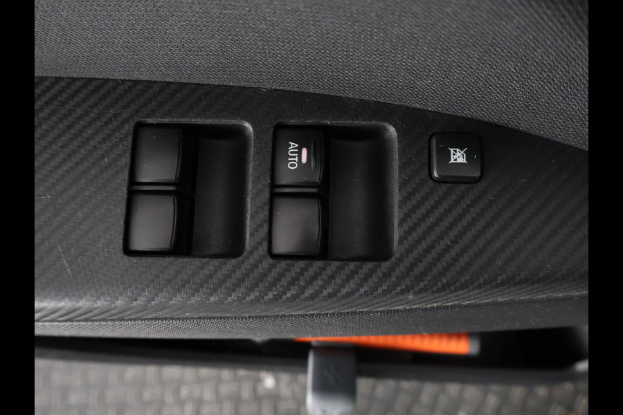 Mitsubishi Space Star 1.2 GREYLINE ACTIV AUTOMAAT GARANTIE 6-2031* APPLE CARPLAY & ANDROID AUTO . ELEKTRISCHE RAMEN V+A . CRUISE CONTROL . BLUETOOTH