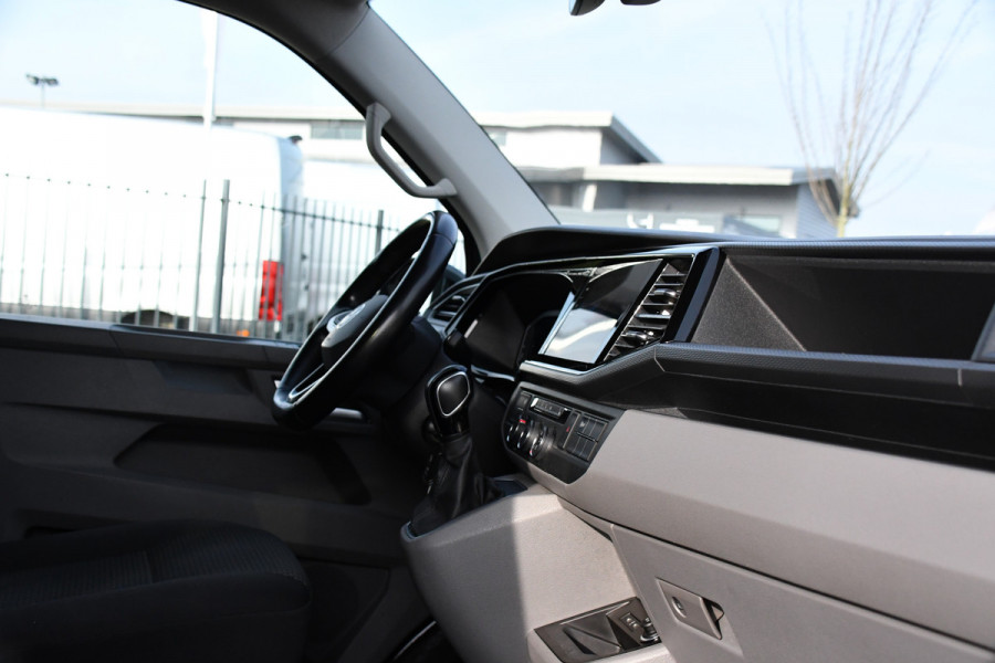 Volkswagen Transporter 2.0 TDI L2H1 32 DC Bulli Virtual, Adaptieve Cruise, Carplay, LED, 150pk, Automaat, Sensoren, Uniek!
