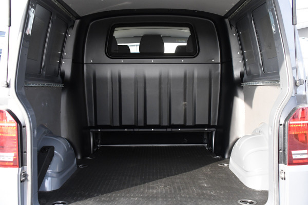 Volkswagen Transporter 2.0 TDI L2H1 32 DC Bulli Virtual, Adaptieve Cruise, Carplay, LED, 150pk, Automaat, Sensoren, Uniek!