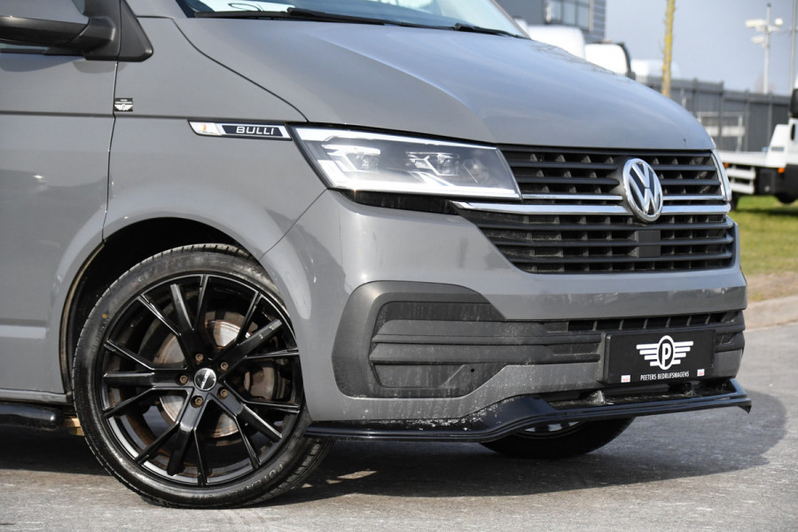 Volkswagen Transporter 2.0 TDI L2H1 32 DC Bulli Virtual, Adaptieve Cruise, Carplay, LED, 150pk, Automaat, Sensoren, Uniek!