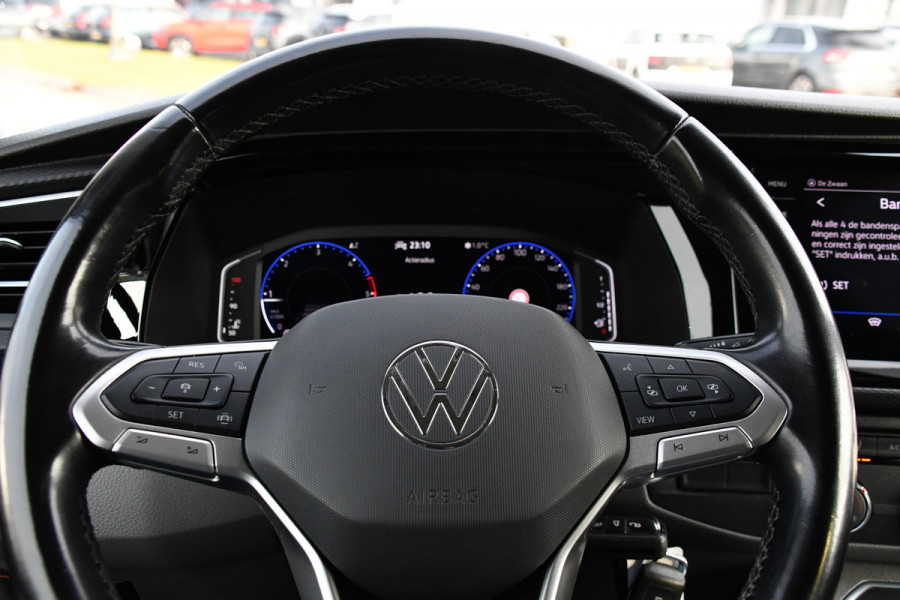Volkswagen Transporter 2.0 TDI L2H1 32 DC Bulli Virtual, Adaptieve Cruise, Carplay, LED, 150pk, Automaat, Sensoren, Uniek!