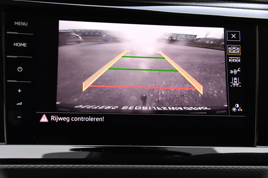 Volkswagen Transporter 2.0 TDI L2H1 32 DC Bulli Virtual, Adaptieve Cruise, Carplay, LED, 150pk, Automaat, Sensoren, Uniek!