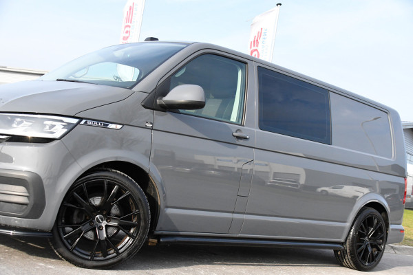 Volkswagen Transporter 2.0 TDI L2H1 32 DC Bulli Virtual, Adaptieve Cruise, Carplay, LED, 150pk, Automaat, Sensoren, Uniek!