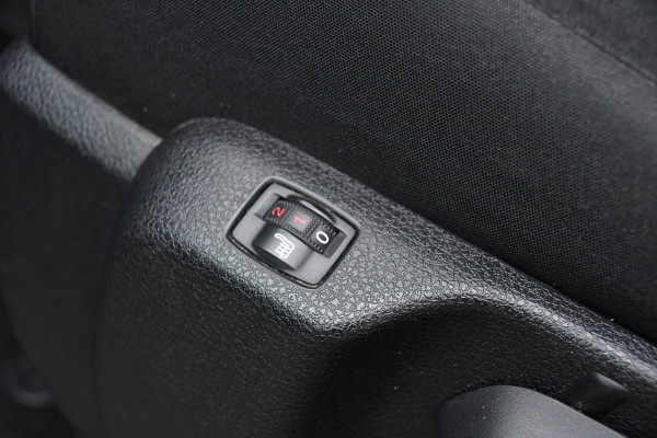 Peugeot Expert 2.0 BlueHDI 180 L3 DC PB Edition 360 Camera, Cruise, Carplay, 177pk, Clima, Head-up, Automaat 2 x Schuifdeur, NAVI, Uniek!