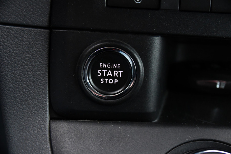 Peugeot Expert 2.0 BlueHDI 180 L3 DC PB Edition 360 Camera, Cruise, Carplay, 177pk, Clima, Head-up, Automaat 2 x Schuifdeur, NAVI, Uniek!