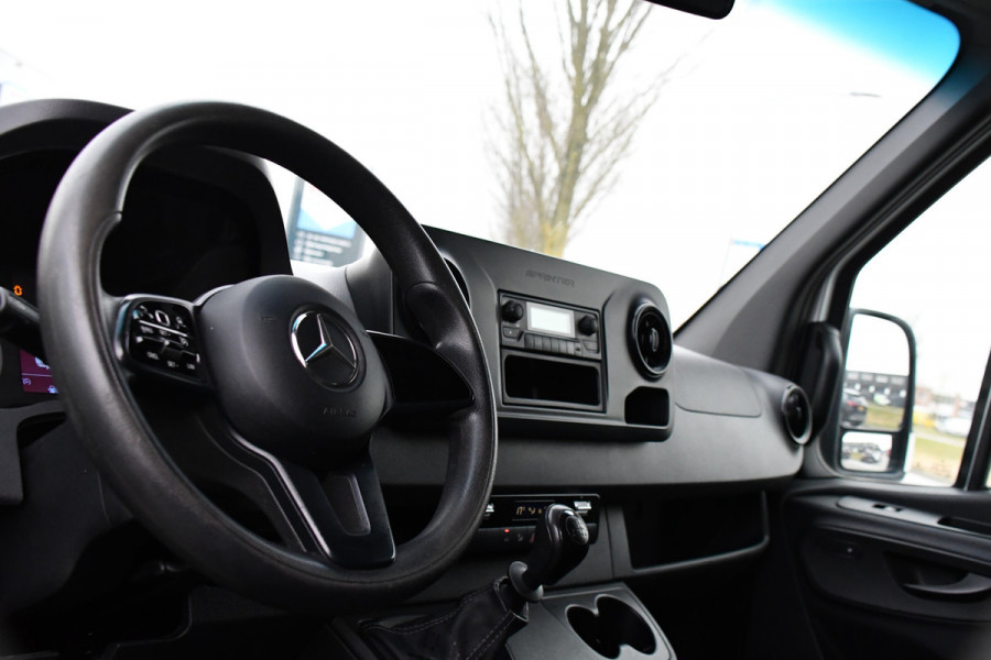 Mercedes-Benz Sprinter 319 V6 3.0 CDI L2H2 PB Edition Camera, Cruise, Stoelverwarming, 190pk, Standkachel, Airco, Uniek!
