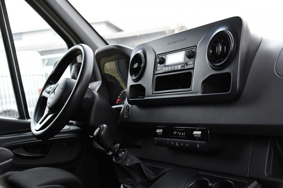 Mercedes-Benz Sprinter 319 V6 3.0 CDI L2H2 PB Edition Camera, Cruise, Stoelverwarming, 190pk, Standkachel, Airco, Uniek!