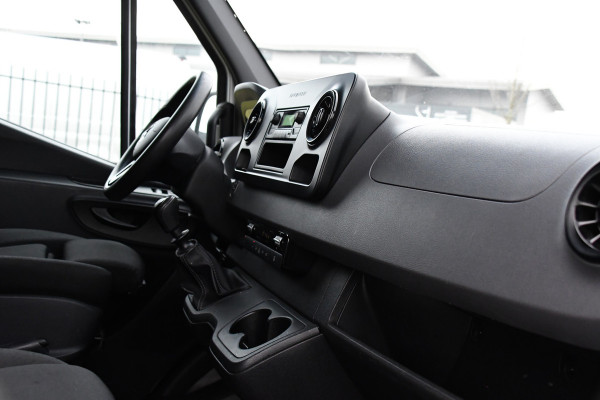 Mercedes-Benz Sprinter 319 V6 3.0 CDI L2H2 PB Edition Camera, Cruise, Stoelverwarming, 190pk, Standkachel, Airco, Uniek!