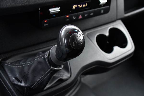 Mercedes-Benz Sprinter 319 V6 3.0 CDI L2H2 PB Edition Camera, Cruise, Stoelverwarming, 190pk, Standkachel, Airco, Uniek!