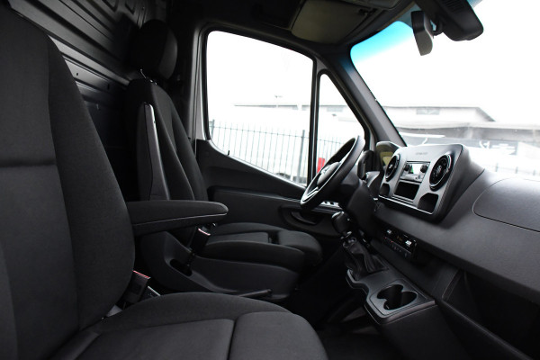 Mercedes-Benz Sprinter 319 V6 3.0 CDI L2H2 PB Edition Camera, Cruise, Stoelverwarming, 190pk, Standkachel, Airco, Uniek!